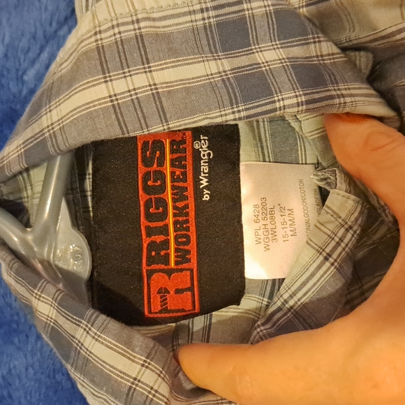 Plaid  long sleeved button up - Picture 3 of 3